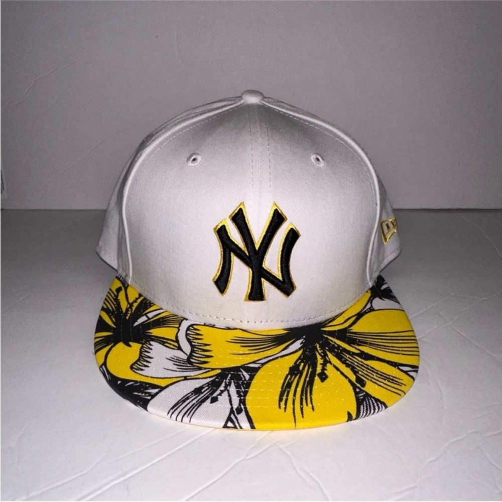 New Era NEW YORK Yankee Fitted Hat White, black & yellow w/ FLORAL brim 7 & 3/8